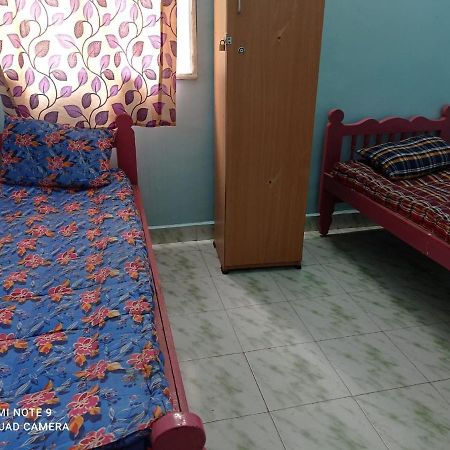 Easvari Grand Pg For Women - Female Only Hostel เชนไน ภายนอก รูปภาพ