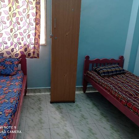 Easvari Grand Pg For Women - Female Only Hostel เชนไน ภายนอก รูปภาพ