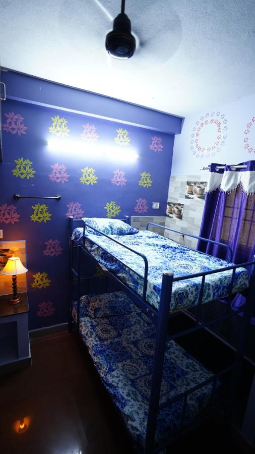 Easvari Grand Pg For Women - Female Only Hostel เชนไน ภายนอก รูปภาพ