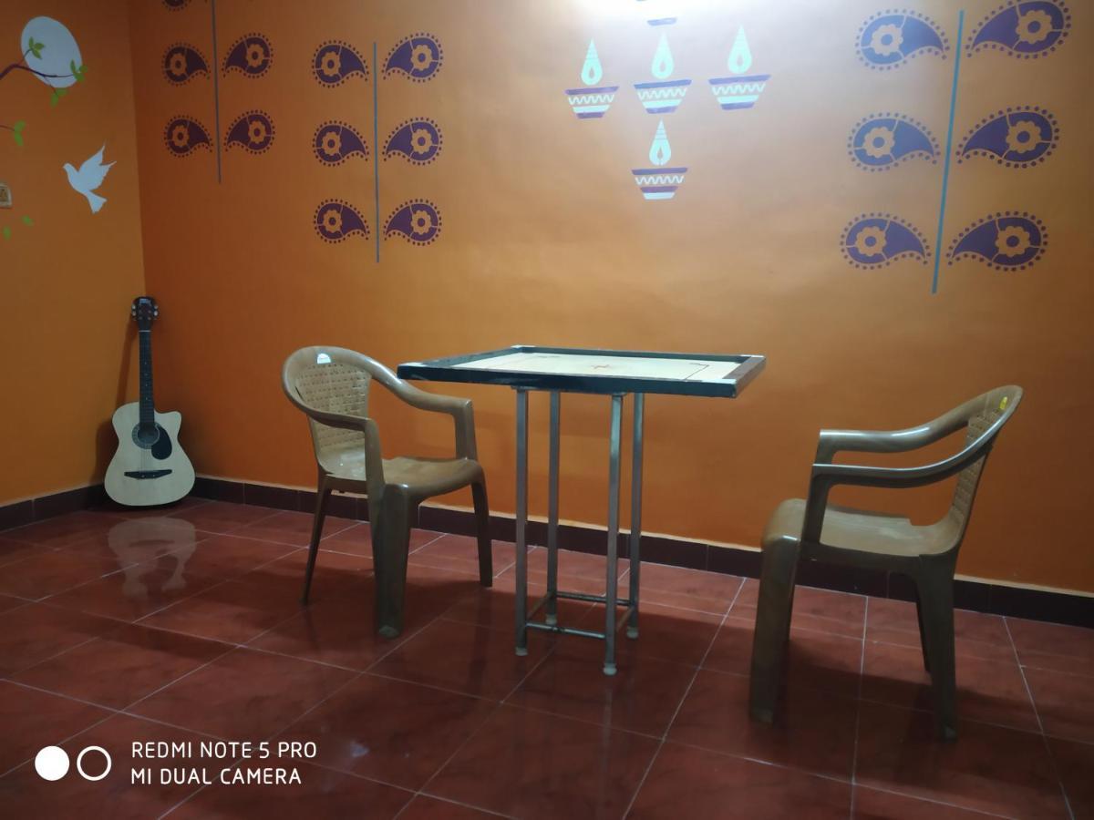 Easvari Grand Pg For Women - Female Only Hostel เชนไน ภายนอก รูปภาพ